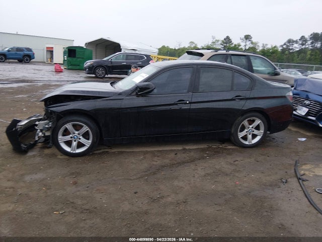 2013 Bmw 328i მანქანა იყიდება აუქციონზე, vin: WBA3A5G50DNP19571, აუქციონის ნომერი: 44899890