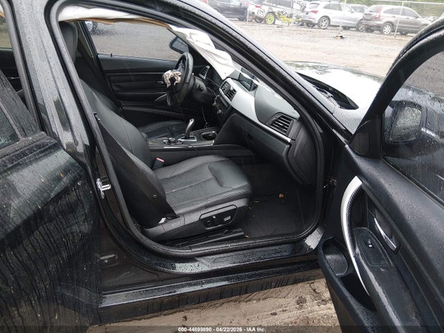 2013 Bmw 328i მანქანა იყიდება აუქციონზე, vin: WBA3A5G50DNP19571, აუქციონის ნომერი: 44899890