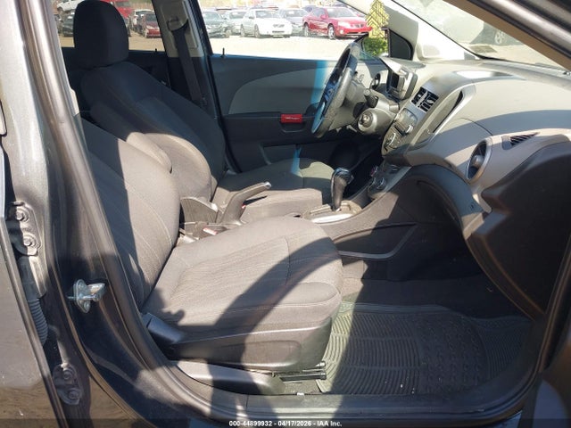 1G1JC5SG4F4114872 Chevrolet Sonic Lt Auto