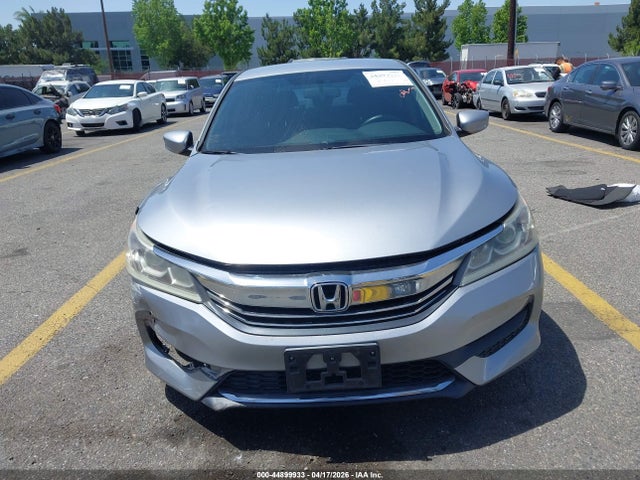 Продаж на аукціоні авто 2017 Honda Accord Lx, vin: 1HGCR2F38HA226049, номер лоту: 44899933