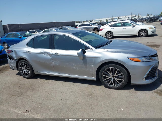 2024 Toyota Camry Hybrid Xle მანქანა იყიდება აუქციონზე, vin: 4T1F31AK6RU627410, აუქციონის ნომერი: 44899942