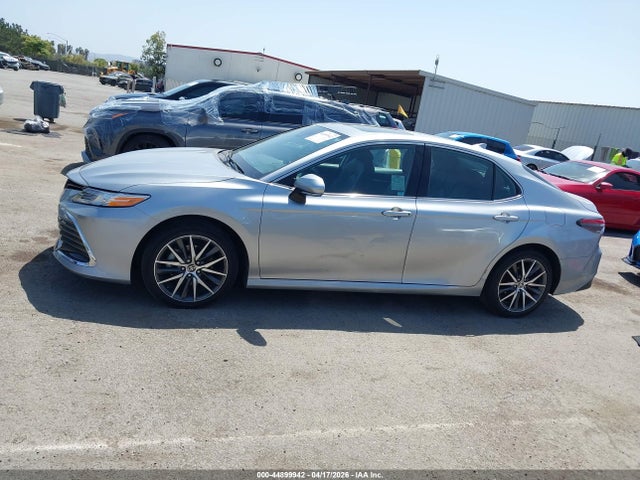 2024 Toyota Camry Hybrid Xle მანქანა იყიდება აუქციონზე, vin: 4T1F31AK6RU627410, აუქციონის ნომერი: 44899942
