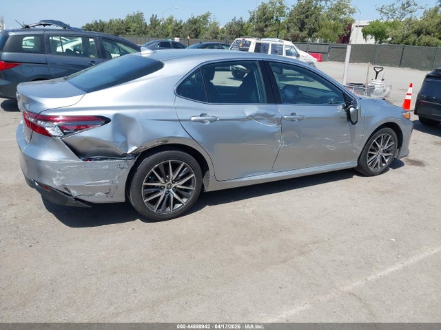 2024 Toyota Camry Hybrid Xle მანქანა იყიდება აუქციონზე, vin: 4T1F31AK6RU627410, აუქციონის ნომერი: 44899942