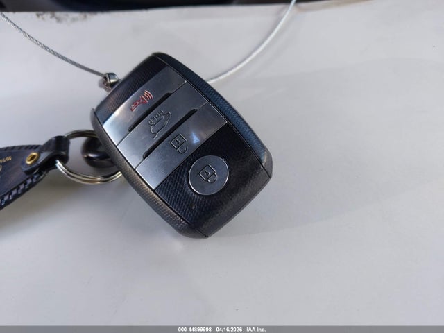 KNDJP3AE2J7033120 KIA SOUL EV