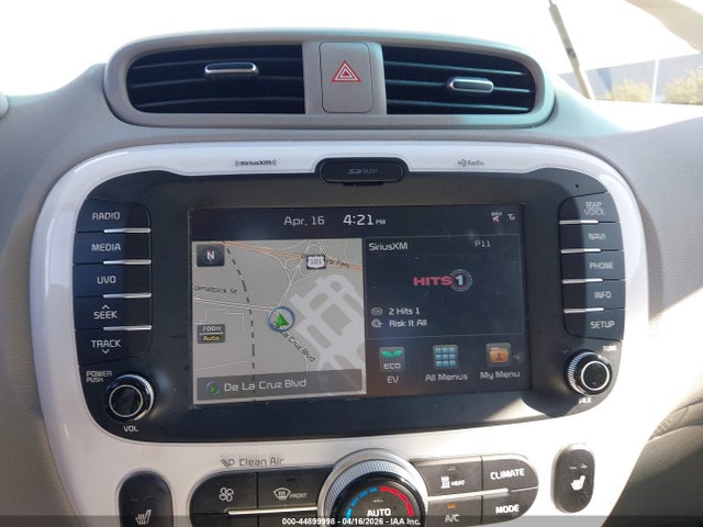 KNDJP3AE2J7033120 KIA SOUL EV