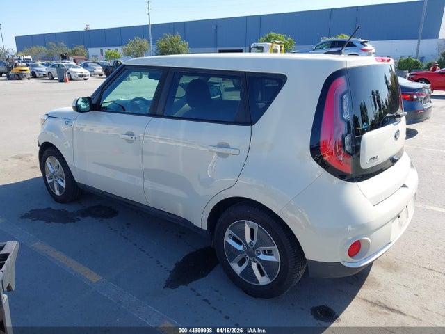 KNDJP3AE2J7033120 KIA SOUL EV