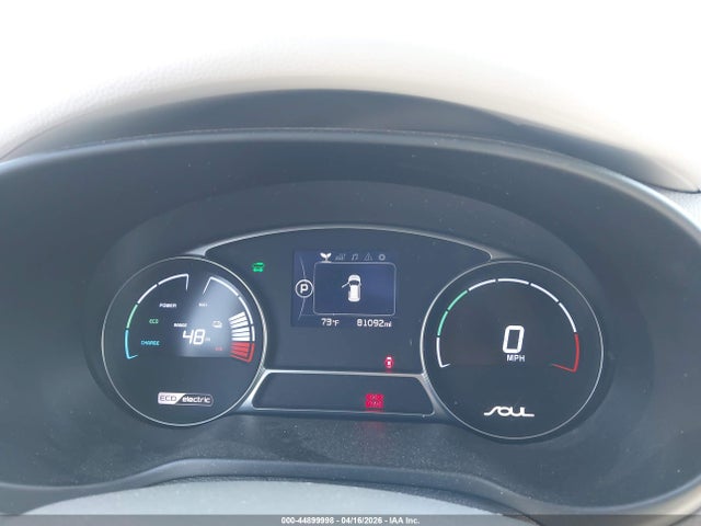 KNDJP3AE2J7033120 KIA SOUL EV