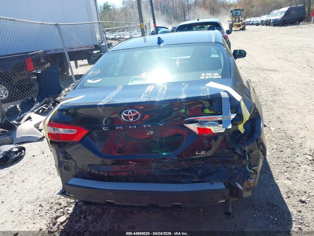 44900020 :رقم المزاد ، 4T1B11HKXKU809532 vin ، 2019 Toyota Camry Le مزاد بيع