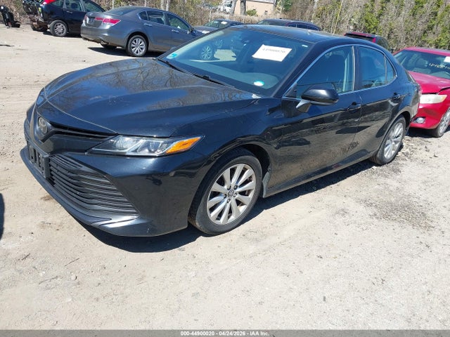 44900020 :رقم المزاد ، 4T1B11HKXKU809532 vin ، 2019 Toyota Camry Le مزاد بيع