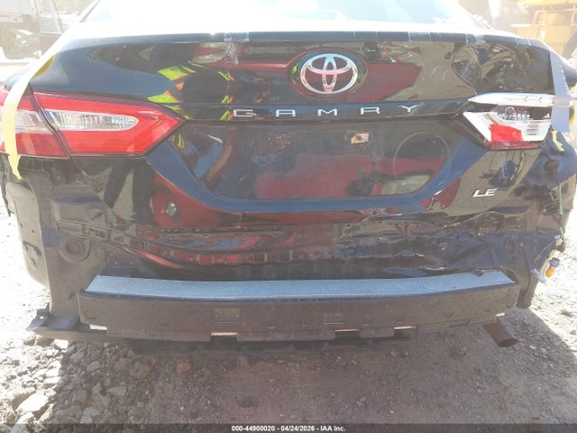 44900020 :رقم المزاد ، 4T1B11HKXKU809532 vin ، 2019 Toyota Camry Le مزاد بيع