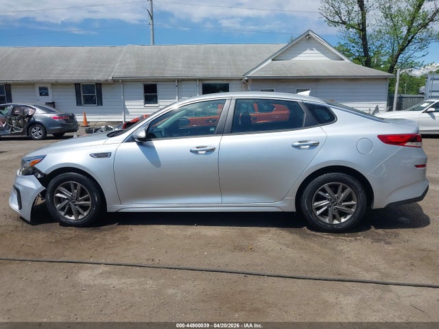 2020 Kia Optima Lx მანქანა იყიდება აუქციონზე, vin: 5XXGT4L38LG438870, აუქციონის ნომერი: 44900039