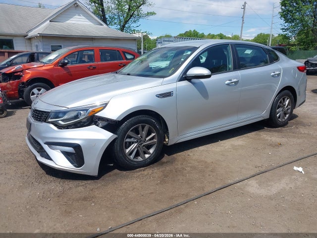 2020 Kia Optima Lx მანქანა იყიდება აუქციონზე, vin: 5XXGT4L38LG438870, აუქციონის ნომერი: 44900039