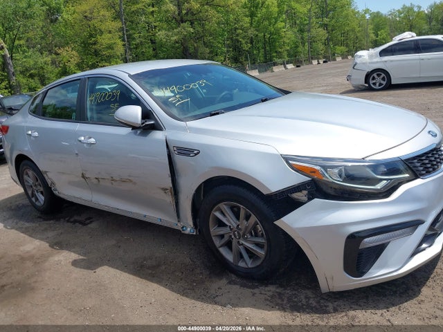 2020 Kia Optima Lx მანქანა იყიდება აუქციონზე, vin: 5XXGT4L38LG438870, აუქციონის ნომერი: 44900039