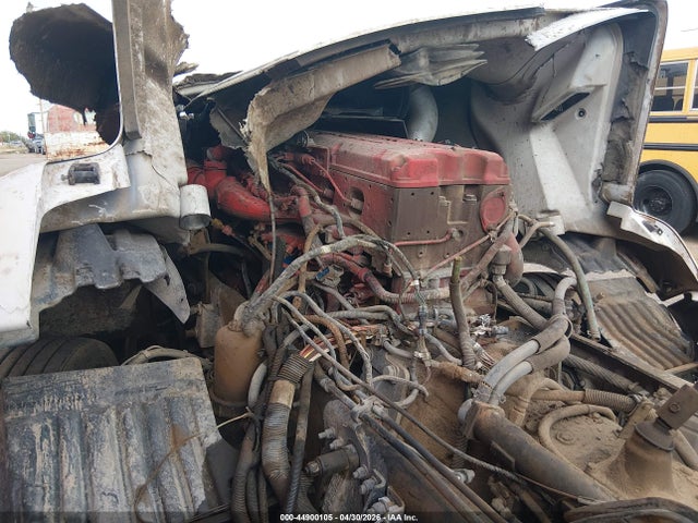 44900105 :رقم المزاد ، 1XKAD49X7DJ363500 vin ، 2013 Kenworth Construction T660 مزاد بيع