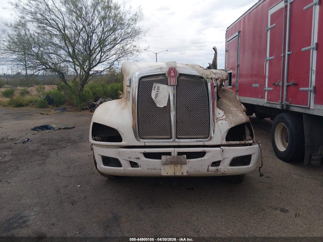 44900105 :رقم المزاد ، 1XKAD49X7DJ363500 vin ، 2013 Kenworth Construction T660 مزاد بيع