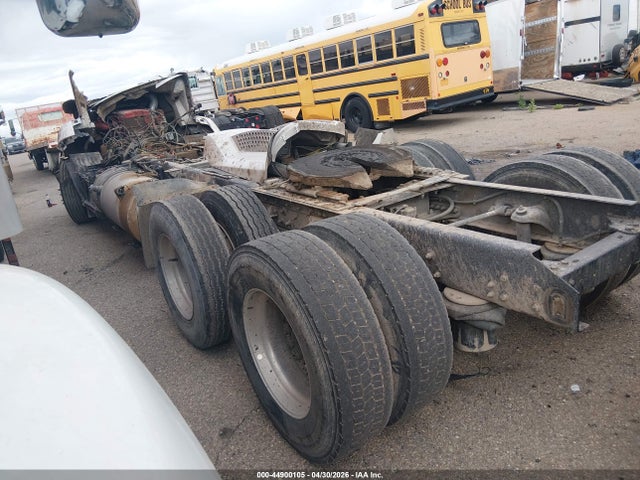 44900105 :رقم المزاد ، 1XKAD49X7DJ363500 vin ، 2013 Kenworth Construction T660 مزاد بيع
