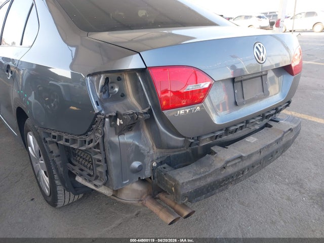 44900119 :رقم المزاد ، 3VW2K7AJ8BM117857 vin ، 2011 Volkswagen Jetta 2.0l S مزاد بيع