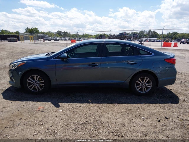 Продаж на аукціоні авто 2016 Hyundai Sonata Se, vin: 5NPE24AFXGH290111, номер лоту: 44900137