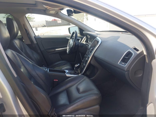 Продаж на аукціоні авто 2014 Volvo Xc60 3.2, vin: YV4940DL8E2516776, номер лоту: 44900142