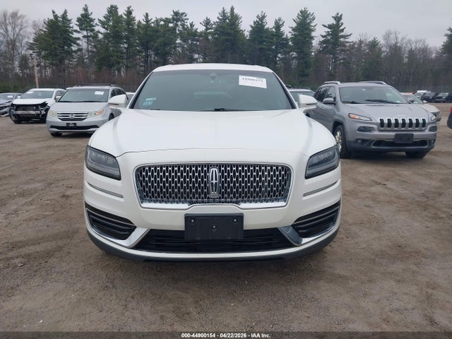 2LMPJ8J9XLBL31498 Lincoln Nautilus Standard