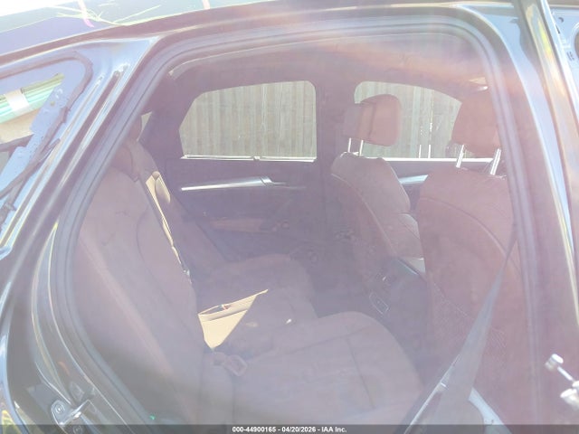 Продажа на аукционе авто 2023 Audi Q5 Sportback Premium Plus 45 Tfsi S Line Quattro S Tronic, vin: WA15AAFY2P2135401, номер лота: 44900165