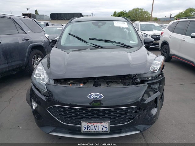 1FMCU0DZ3NUA04758 Ford Escape Titanium Hybrid