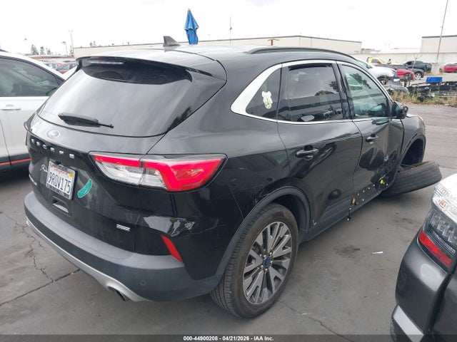 1FMCU0DZ3NUA04758 Ford Escape Titanium Hybrid