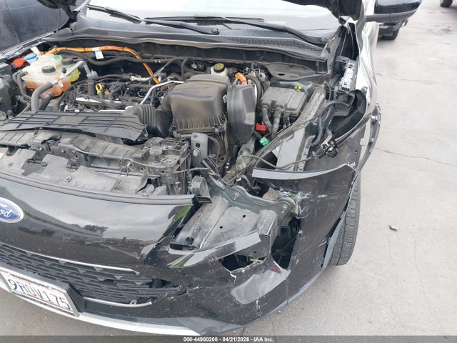 1FMCU0DZ3NUA04758 Ford Escape Titanium Hybrid