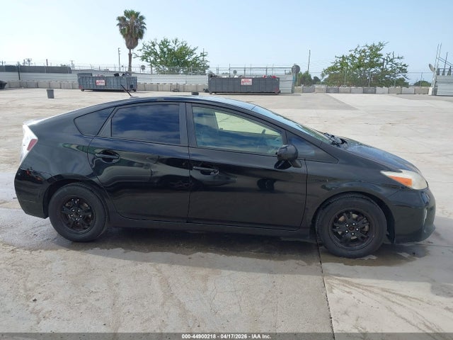 Toyota Prius Four 2015 JTDKN3DU5F0429507 Image 13