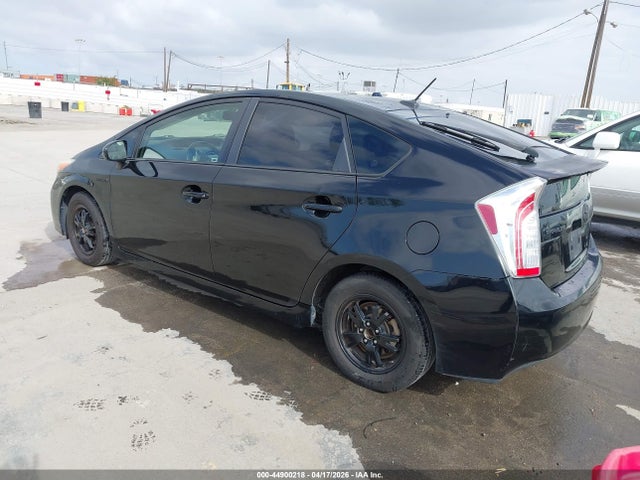 2015 TOYOTA PRIUS JTDKN3DU5F0429507 Photo 2