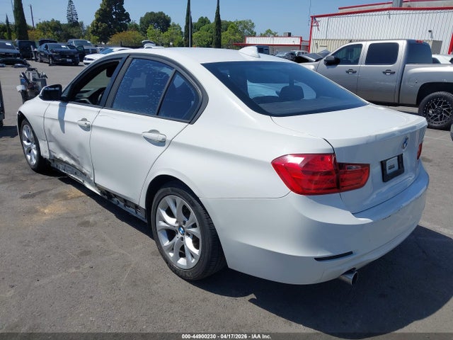 Продаж на аукціоні авто 2014 Bmw 320i, vin: WBA3B1G53ENS77778, номер лоту: 44900230