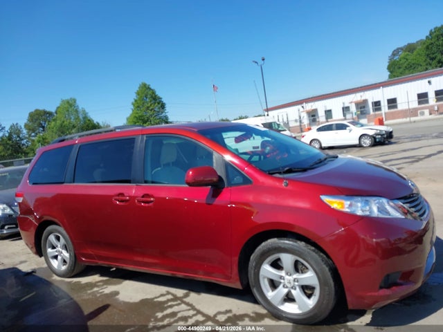 44900249 :رقم المزاد ، 5TDKK3DC5BS089539 vin ، 2011 Toyota Sienna Le V6 مزاد بيع