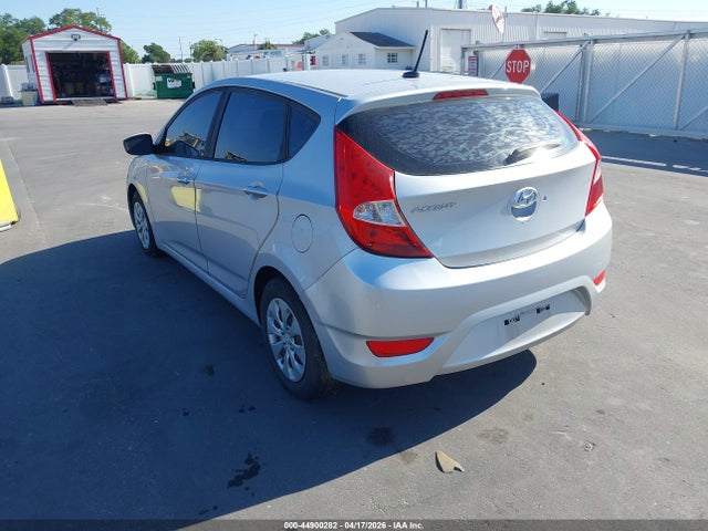 44900282 :رقم المزاد ، KMHCT5AE8HU338547 vin ، 2017 Hyundai Accent Se مزاد بيع