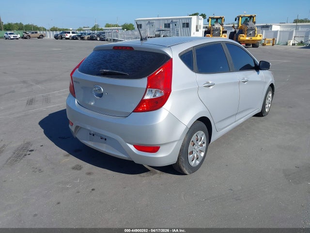 44900282 :رقم المزاد ، KMHCT5AE8HU338547 vin ، 2017 Hyundai Accent Se مزاد بيع