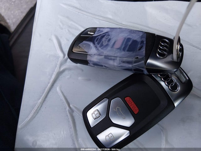 WA1ANAFY6J2001033 Audi Q5 2.0t Premium/2.0t Tech Premium