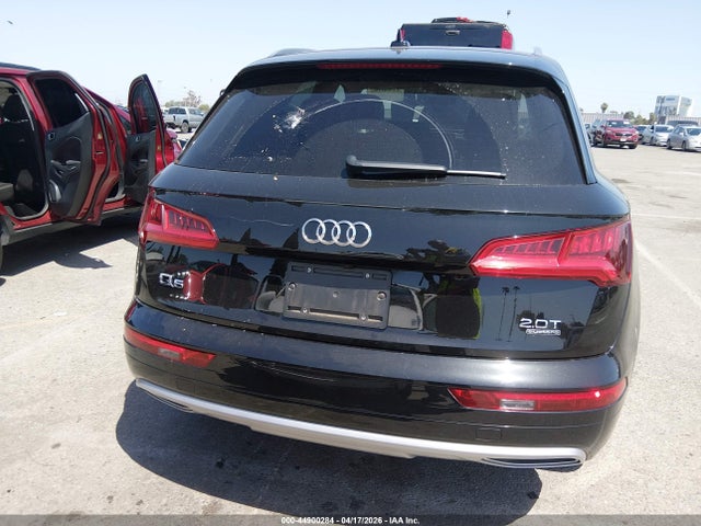 WA1ANAFY6J2001033 Audi Q5 2.0t Premium/2.0t Tech Premium