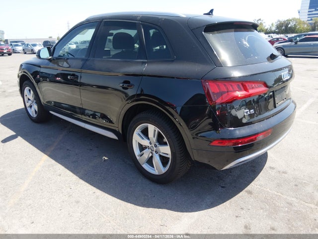 WA1ANAFY6J2001033 Audi Q5 2.0t Premium/2.0t Tech Premium