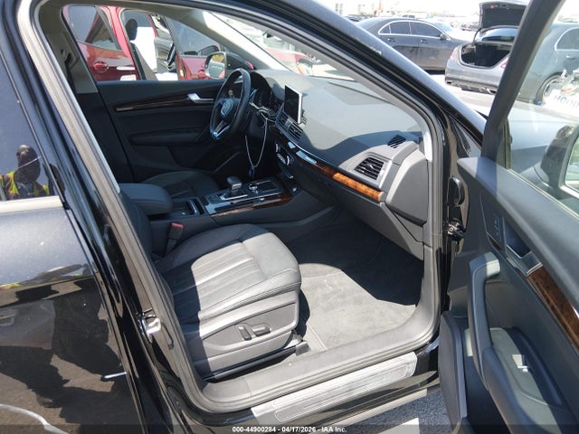 WA1ANAFY6J2001033 Audi Q5 2.0t Premium/2.0t Tech Premium
