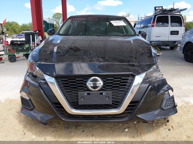 44900292 :رقم المزاد ، 1N4BL4BV8NN385002 vin ، 2022 Nissan Altima S Fwd مزاد بيع