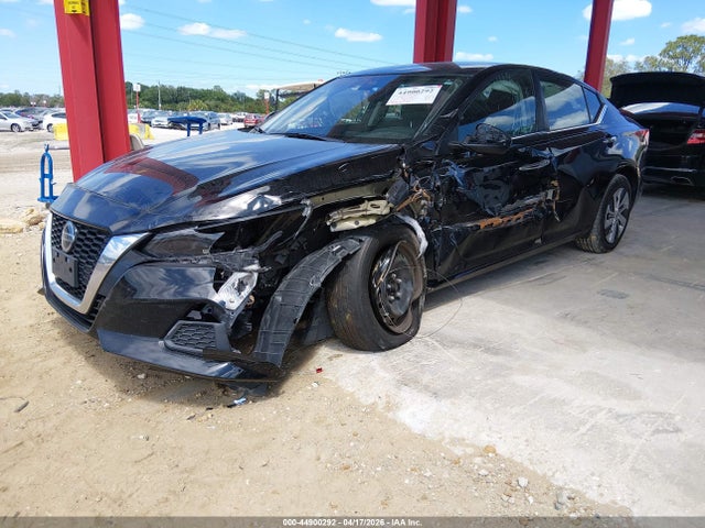 44900292 :رقم المزاد ، 1N4BL4BV8NN385002 vin ، 2022 Nissan Altima S Fwd مزاد بيع
