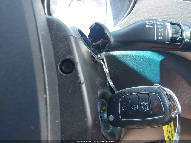 Aukcja sprzedaży 2017 Hyundai Santa Fe Sport 2.4l, vin: 5NMZT3LB1HH016815, numer aukcji: 44900304