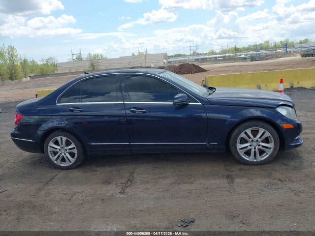 44900309 :رقم المزاد ، WDDGF8AB5EG250575 vin ، 2014 Mercedes-benz C 300 Luxury 4matic مزاد بيع