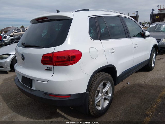 44900325 :رقم المزاد ، WVGSV7AX2HK012287 vin ، 2017 Volkswagen Tiguan 2.0t Wolfsburg Edition مزاد بيع