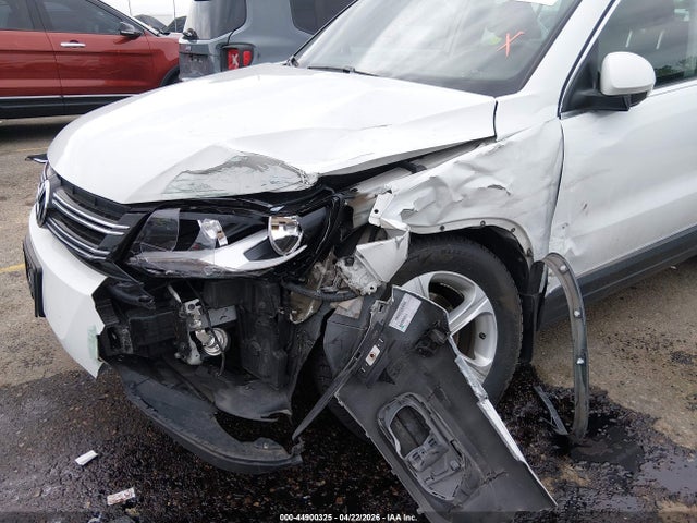 44900325 :رقم المزاد ، WVGSV7AX2HK012287 vin ، 2017 Volkswagen Tiguan 2.0t Wolfsburg Edition مزاد بيع