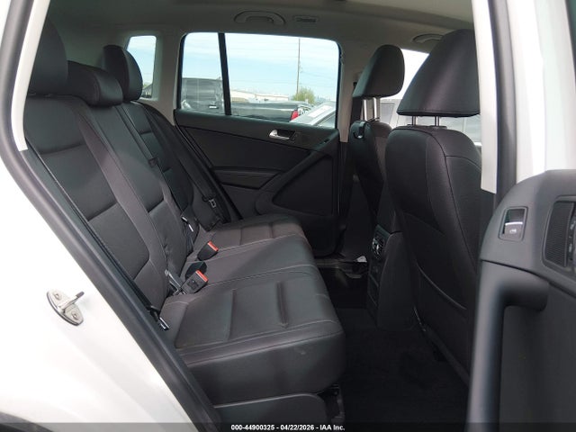 44900325 :رقم المزاد ، WVGSV7AX2HK012287 vin ، 2017 Volkswagen Tiguan 2.0t Wolfsburg Edition مزاد بيع