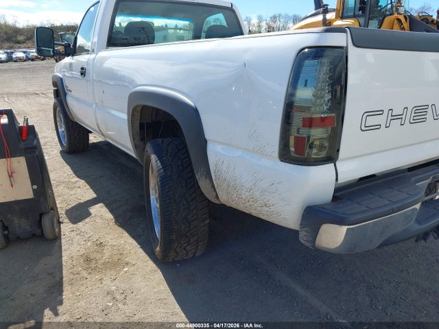44900335 :رقم المزاد ، 1GCHC24162E102188 vin ، 2002 Chevrolet Silverado 2500hd مزاد بيع