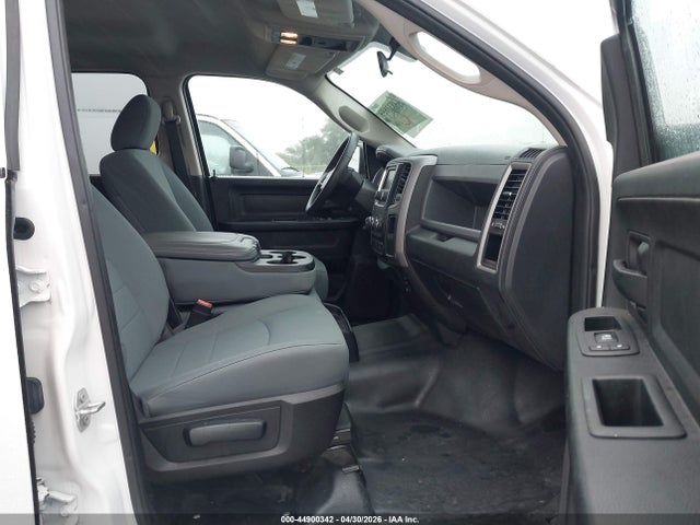 1C6RR6KG7HS768737 RAM 1500 Tradesman 4x2 5&#039;7 Box