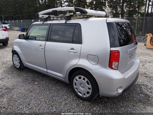 Scion XB 2015 JTLZE4FE5FJ077215 Image 3