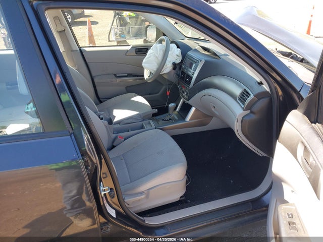 2011 Subaru Forester 2.5x მანქანა იყიდება აუქციონზე, vin: JF2SHBBC6BH776174, აუქციონის ნომერი: 44900354