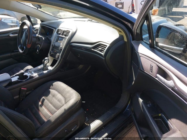 44900375 :رقم المزاد ، 3FA6P0H73FR189555 vin ، 2015 Ford Fusion Se مزاد بيع